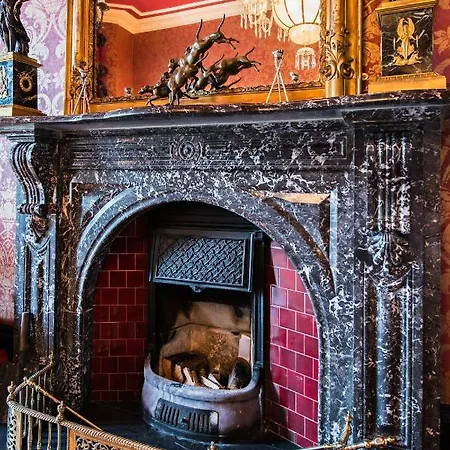 Rocketts Castle Hotel