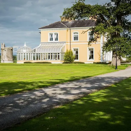 Rocketts Castle Hotel *