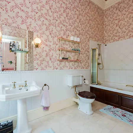 Hotel Rocketts Castle *